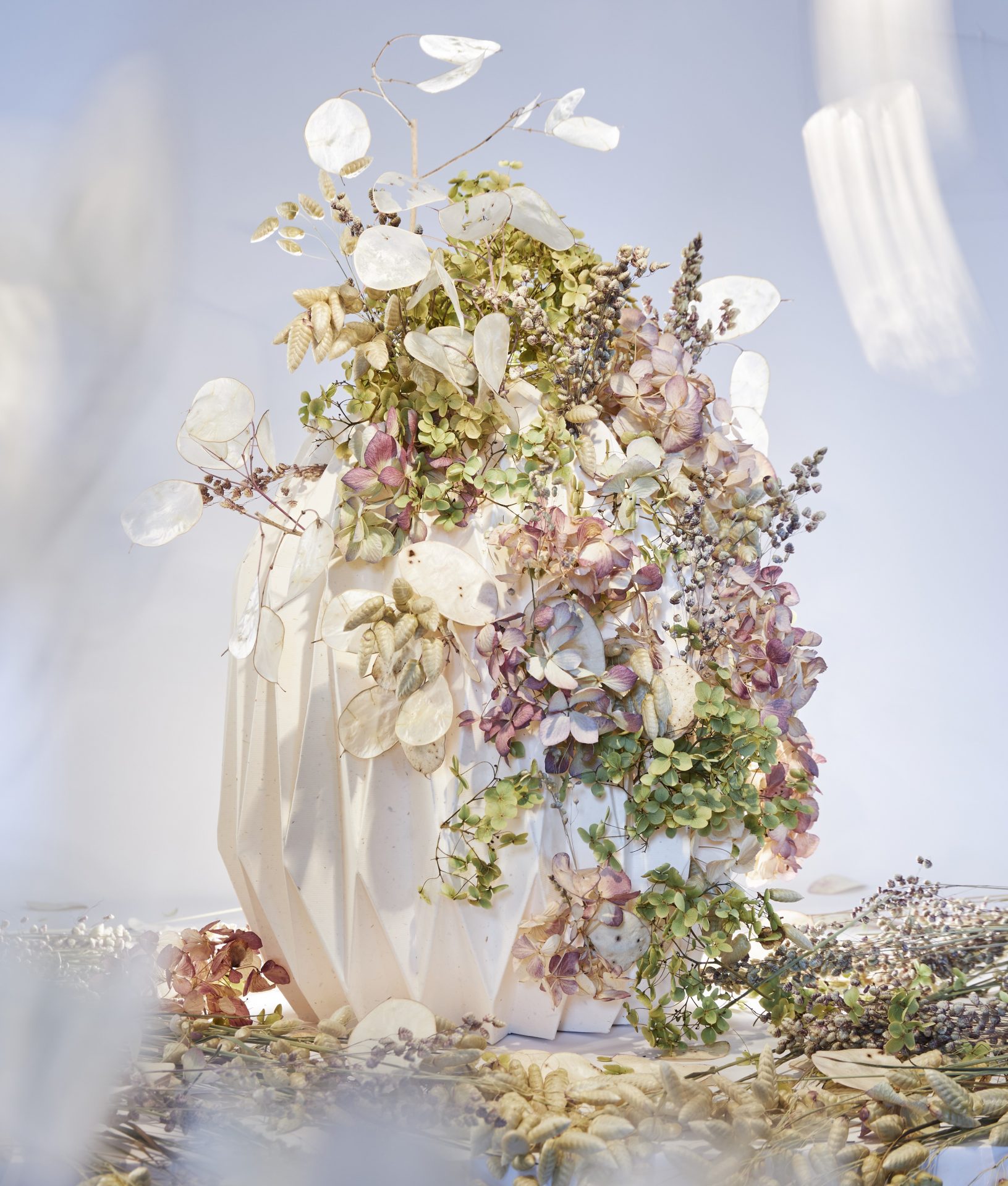 Papierurne und Gestaltung von urnfold - Bestattungen Menge